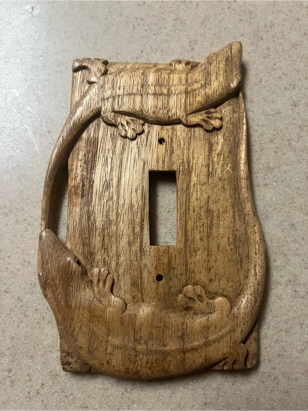 Wood Carved Single Toggle Light Switch Cover - 3D Lizard Gecko Indonesia